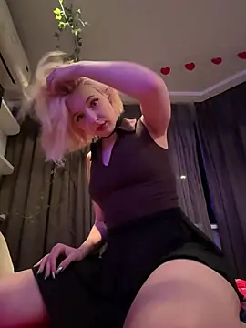 XMelissaX online show from March 29, 11:15 pm