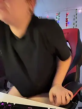 Sweetleeahxx online show from February 22, 11:44 am