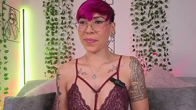 MiaMorgan  online show from April 15, 2:17 pm