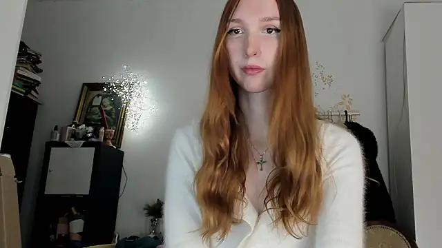 LisaIcon online show from February 3, 12:32 pm