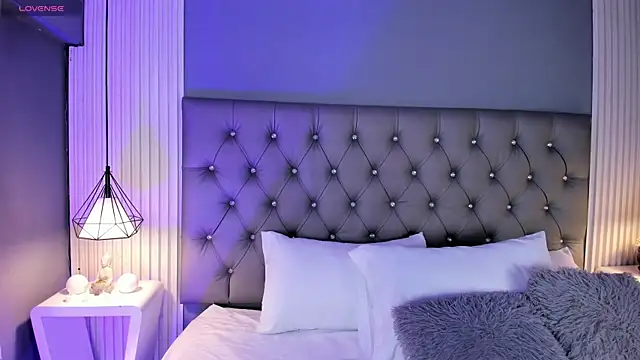 VioletthaRous online show from March 12, 10:34 pm