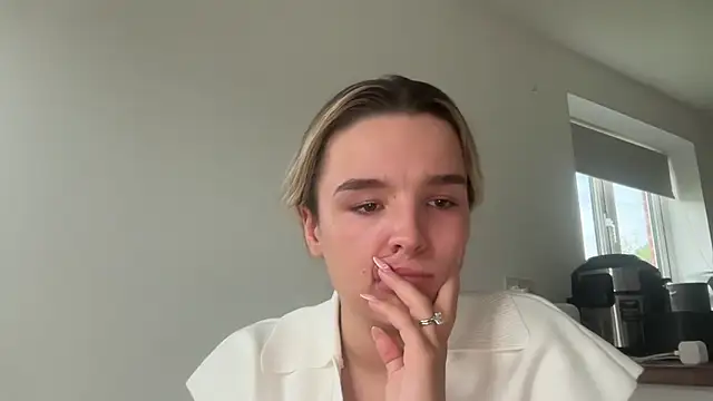 maisiesmithx online show from June 22, 5:32 pm