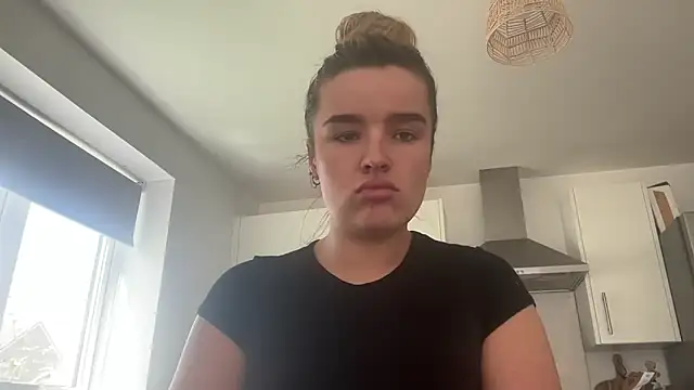 maisiesmithx online show from June 21, 9:57 am
