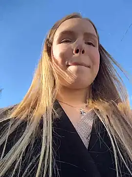 Liza risky online show from April 20, 1:47 pm