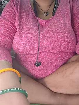 hotty manisha online show from July 28, 7:04 pm