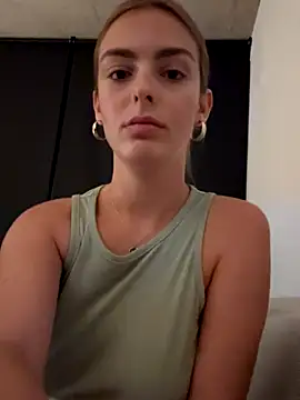 MrAndMrsSavage online show from October 4, 6:56 pm