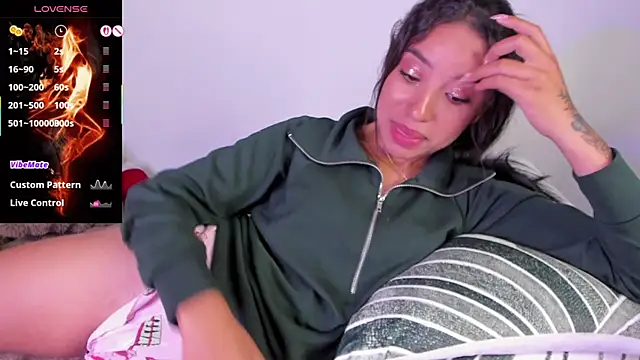 lillielover16 online show from April 6, 4:46 am