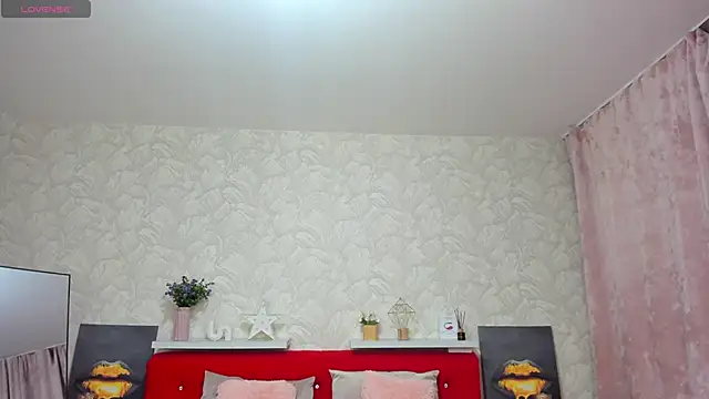 KattyPeachX online show from April 4, 1:37 am