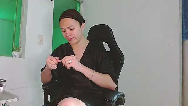 giuliana andrade online show from March 19, 12:15 am