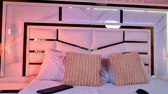 sophie 1 online show from October 11, 3:11 am