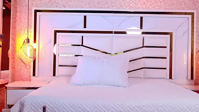 sophie 1 online show from November 3, 7:18 pm