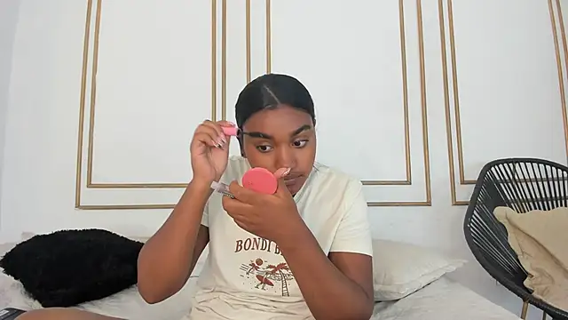 kayna gomez online show from April 15, 7:14 pm