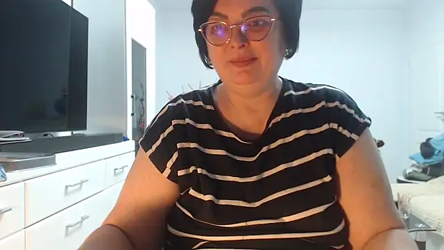 Amandamuller1982 online show from March 11, 10:01 pm