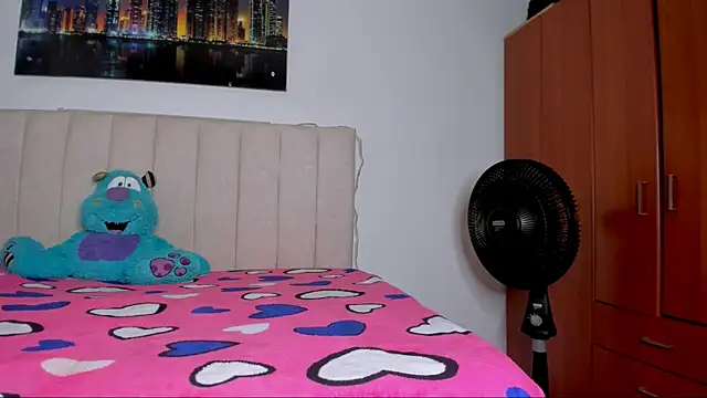 abigail smith18 online show from January 16, 7:32 pm