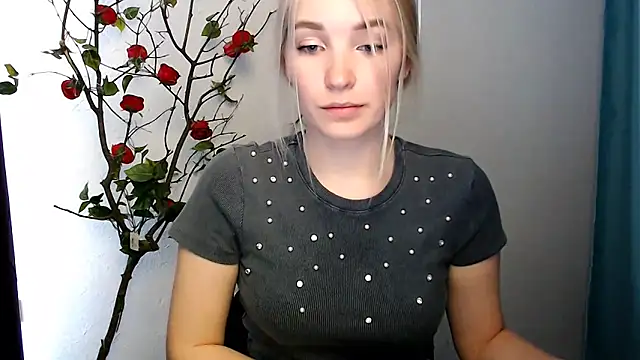 Queen ofLove online show from April 14, 12:05 pm