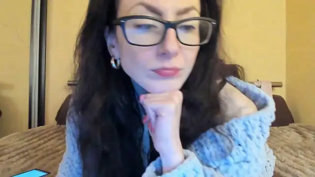 Baby Jewel online show from February 3, 11:15 am