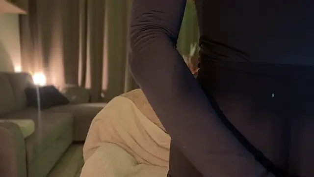 Julia RL online show from February 10, 9:51 pm