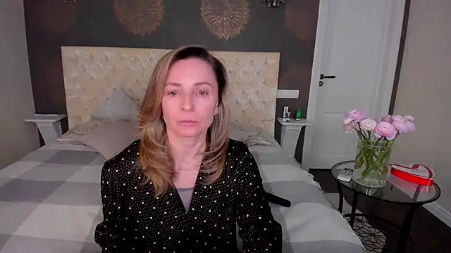 AllisonWilliams online show from April 13, 5:14 pm