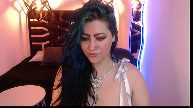 scarleth blue online show from March 26, 3:30 am