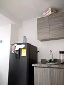 nicolle milf1978 online show from April 10, 12:00 pm