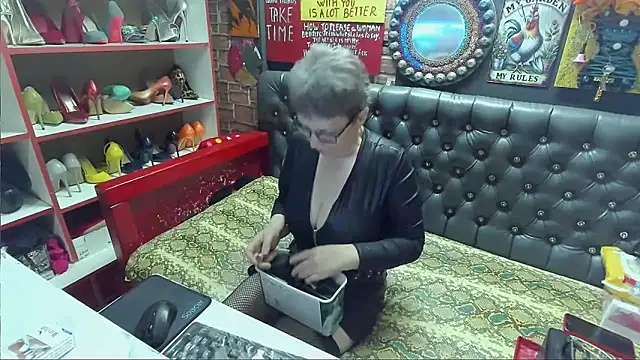 Lily4yourfun online show from March 28, 8:36 am