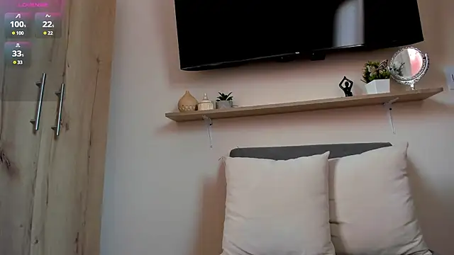 sofiaVelez01 online show from March 15, 6:32 pm