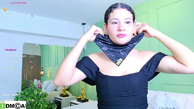 SHARONN     online show from April 4, 6:51 pm