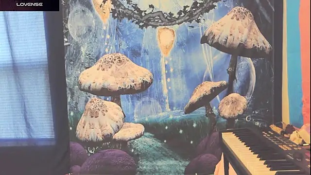  hellostormy  online show from April 14, 6:30 pm