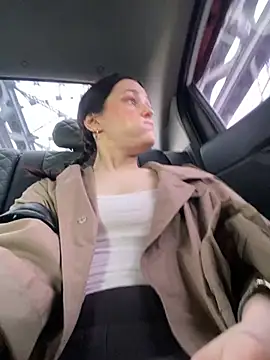 Mia Mia M online show from April 14, 3:56 pm