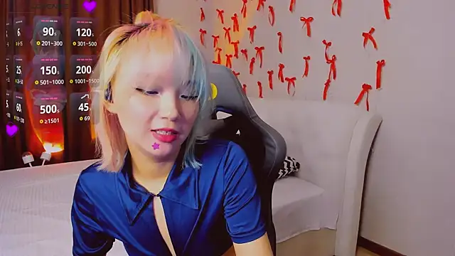 Milla Aheo online show from April 1, 1:01 pm