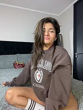 AlejandritaMilano online show from June 21, 10:47 pm