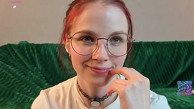 OhYumiYes online show from April 3, 7:56 pm