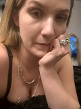 Kitty DaCocks online show from April 10, 10:27 pm