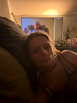 kittiekatieyogi online show from September 14, 3:15 am