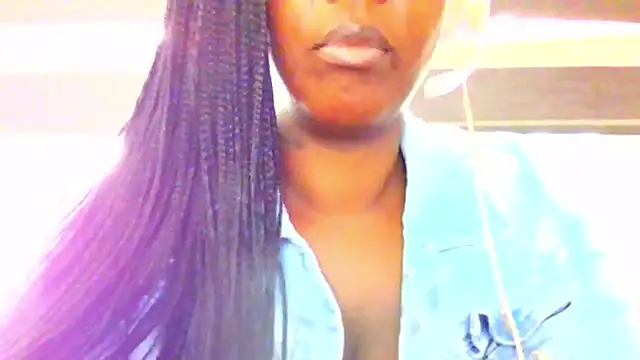 chocolatechipkukky85 online show from April 13, 7:58 pm