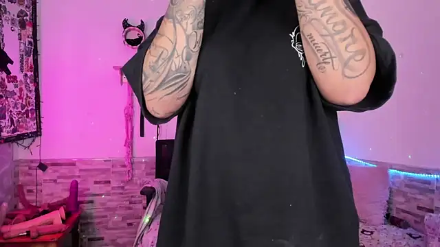 amyswallow7 online show from February 15, 1:41 am