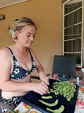 Vintasia online show from December 20, 10:19 am