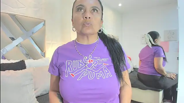 raquell moore online show from March 27, 12:39 pm