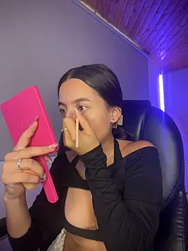 Sofia18 pinkk online show from April 10, 8:48 pm