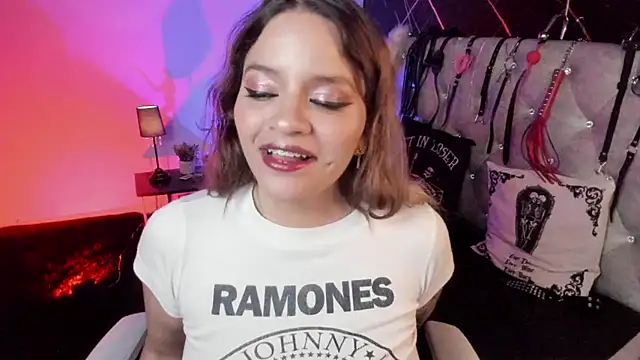 victoria  floyd online show from April 17, 10:01 pm