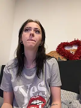 Ciara2004 online show from April 16, 8:08 pm