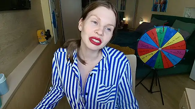 ReginaSparkle online show from March 15, 6:10 pm