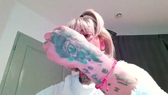 serena  vedette online show from April 21, 4:58 pm