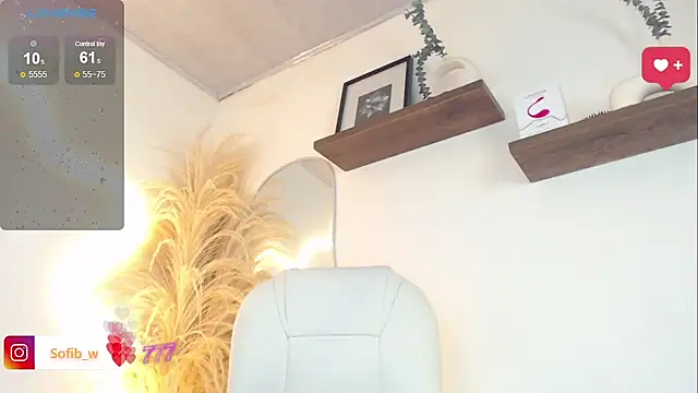 Sofi BBW online show from March 26, 1:13 pm