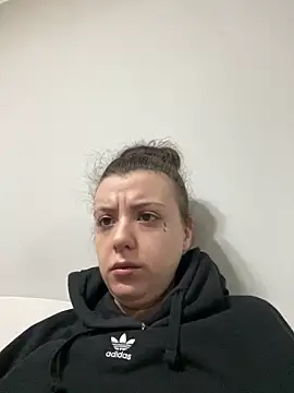 bunnythetailor online show from February 16, 11:26 pm