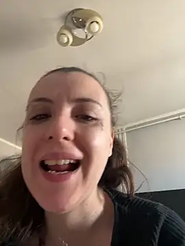 bunnythetailor online show from March 9, 12:52 pm