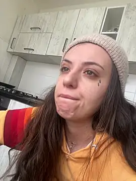 bunnythetailor online show from February 24, 9:08 am