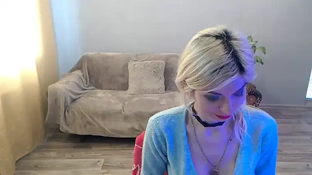 SexyBeatriice online show from March 7, 12:01 pm