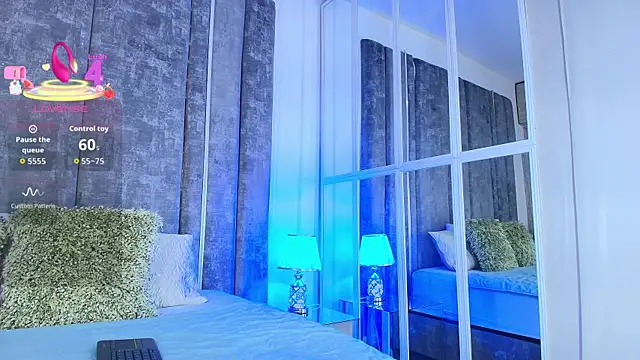 AliDiaz  online show from March 30, 6:51 pm