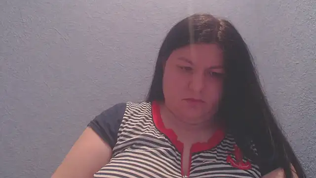 KiraSwee online show from February 10, 5:05 pm